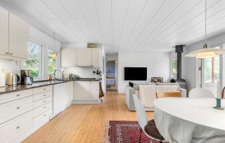 Amazing Home In Melby With Wifi - Melby - 3
