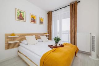 Fabryczna Modern Apartment with Balcony & Parking in Cracow by Noclegi Renters - Krakow - 9