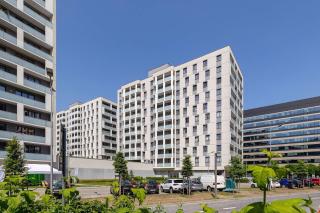 Fabryczna Modern Apartment with Balcony & Parking in Cracow by Noclegi Renters - Krakow - 6