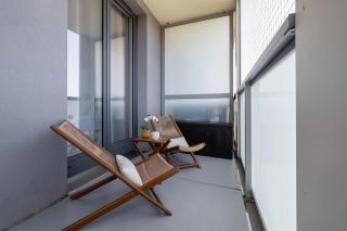 Fabryczna Modern Apartment with Balcony & Parking in Cracow by Noclegi Renters - Krakow - 5