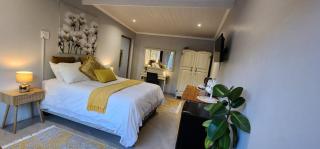 McCrae's Garden Suite - 4