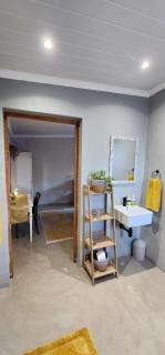 McCrae's Garden Suite - Malmesbury - 6
