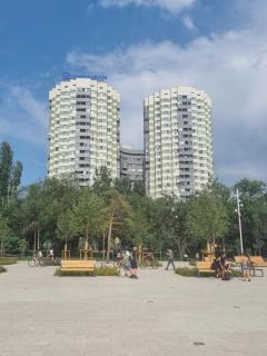 Квартира с видом на горы и озеро - Almaty - 8