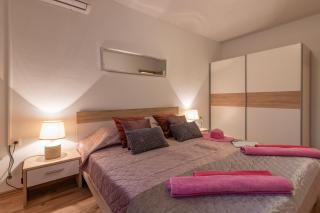 Villa Orange, a charming holiday home with a pool & fenced garden - Raša - 9
