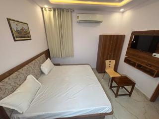 Hotel Regal Crown - Jaipur - 2