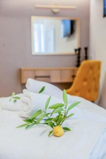 Sims Suites - - 5