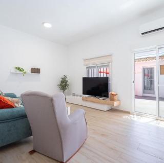 Stunning Home, Private Pool, WiFi, 3BR - Barraca de Aguas Vivas - 1