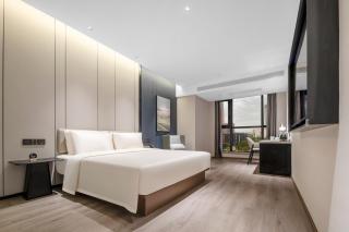 Atour Hotel Jiashan Wanlian Plaza - 1