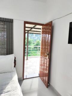 Serenity Heights Studio Room! - 9