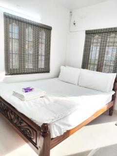 Serenity Heights Studio Room! - 3