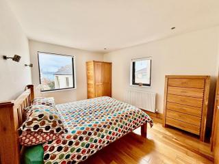 Luxury Coastal Getaway - 6