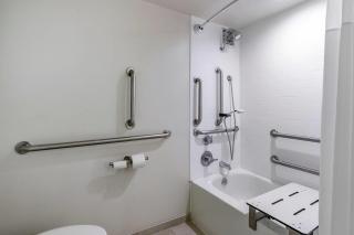 Quality Inn Lexington -Horse Park - 3