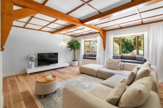 The Old Brick Estate - 9