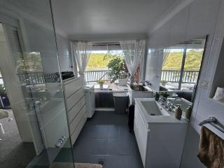 Breathtaking Waterfront Retreat- Studio Apartment - - 8