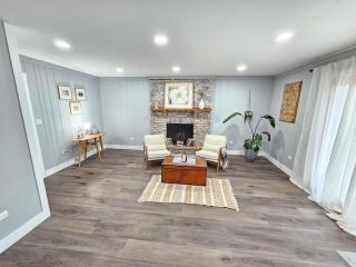 Modern Oasis: Gurnee Getaway - Gurnee - 5