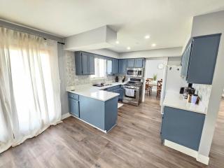 Modern Oasis: Gurnee Getaway - Gurnee - 3