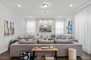 Chic Gateway - 5 Bedroom with Pool and Spa - Orlando - 0