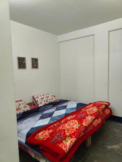 Pine Forest Home stay with Kitchen - Shillong - 7