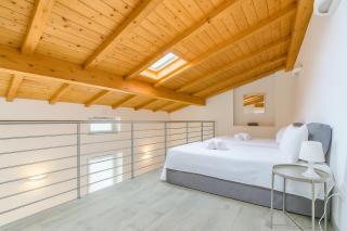 LAKEFRONT HOME RESIDENZA IL GALLO IN RIVA AL LAGo - Pisogne - 1