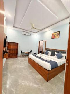 Hotel Yash Palace - 3