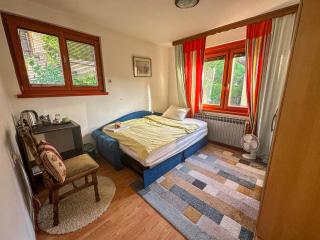 Cozy room with a bathroom - Sarajevo - 9