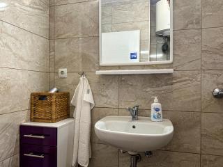 Cozy room with a bathroom - Sarajevo - 1