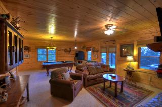 The View Sweeping mountain views gas fireplace game room hot tub - 1