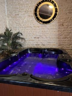 Gîte de charme romantique avec Spa privatif l'Echappée bulles - Chambon - 6