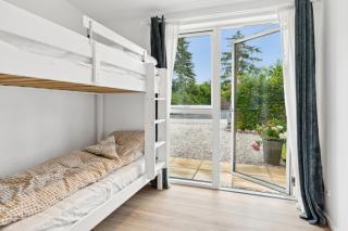 Stunning Danish Cottage with Nordic Charm - Vejby - 4