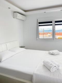 Rona Vista Suites Sea view modern living - Polykhrono - 8