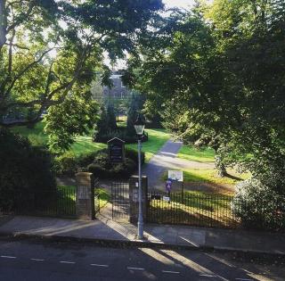 Spacious 4 Bed Home - 5 min walk to 2 Stations - Londra - 7
