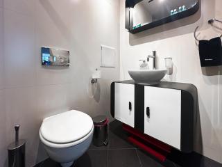 Joy Apartment - Stylish 2BD in Oborishte - Sofia - 3