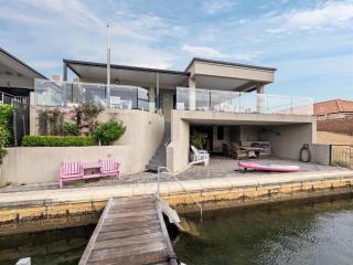 Kid-family Friendly Canal Retreat Jetty - Mandurah - 5