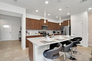 Last Minute Disney Getaway! Private Pool, Hot Tub & Games Room. Book Now! #28034 - Kissimmee - 4
