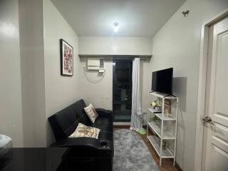 Flair Towers Condo near MRT Bonifacio and Shaw within Greenfields - Manila - 0