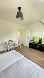 Twitch Apartments - 0