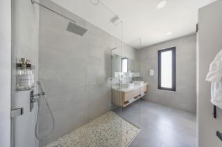 LUX 4BR and 3BA Villa with Pool Malmokweg 48 by Bocobay - 8