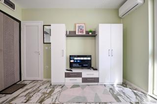 Mint Funny Condo - 6