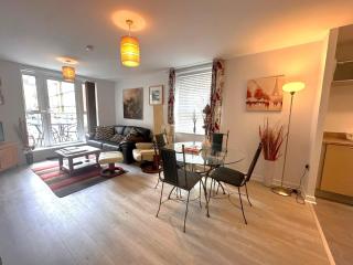Chichester City Centre 2 Bedroom Flat I Ground Floor with Underground Parking I Chichester Holiday Properties - Chichester - 9