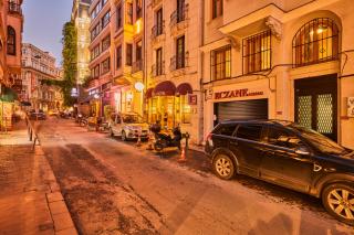 Stylish 2BR Apt Galata-Taksim Area Near Metro - Estambul - 9