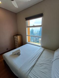 Sky suites klcc by private apartment - 3