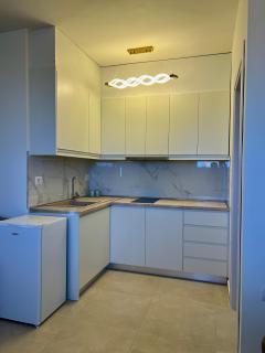 Isufi Modern Studio - Saranda - 5