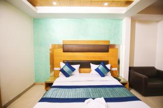 Hotel Lav-kush Deluxe 2 Minute Walk From New Delhi - New Delhi - 1