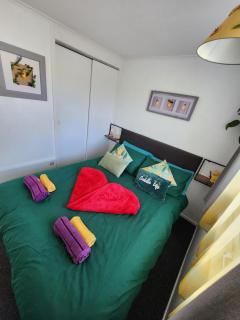 Stunning Chalet In The Charming Seaside Village Of Scratby, Norfolk Ref 51017S - Great Yarmouth - 2