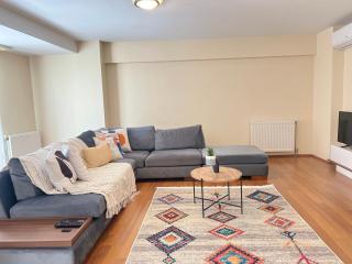 One Bedroom Spacious Apartment - Central Location - Elevator - Istanbul - 4