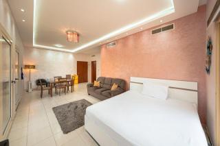 Golfside Serenity - Stylish 1 BHK by FREE Holiday Homes - Ra’s al-Chaima - 6