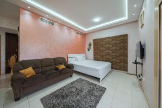 Golfside Serenity - Stylish 1 BHK by FREE Holiday Homes - Ra’s al-Chaima - 5