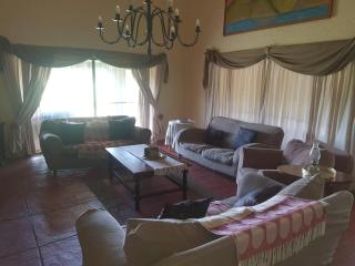 Cynthias Country Farm Stay 5bedroom - Hartbeespoort - 9