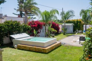 VILLA LEONARDO SAN FOCA - Room, Pool & Restaurant - San Foca - 4