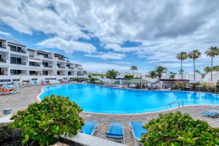 Casa La Arena - Pool View - Costa Teguise - 9